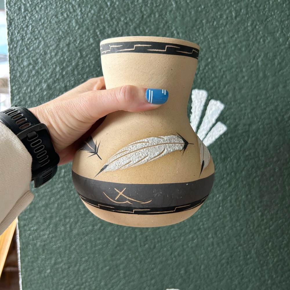 Vintage‎ southwestern pottery vase